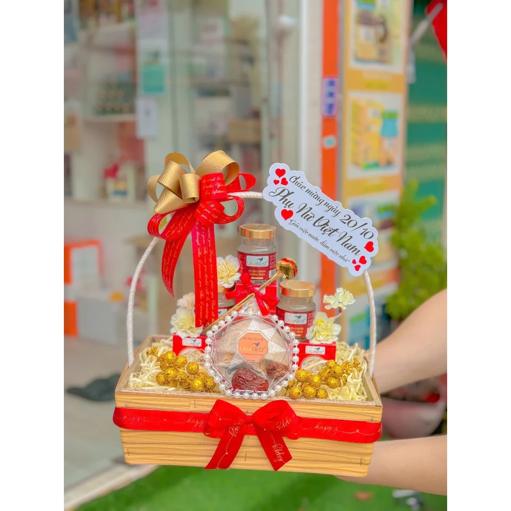 Chương trình quà tặng 8/3, 20/10, 20/11 và sinh nhật yến sào Lamnest